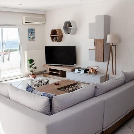 Luxury Seaview Apartment By The Sea Saronida エクステリア 写真