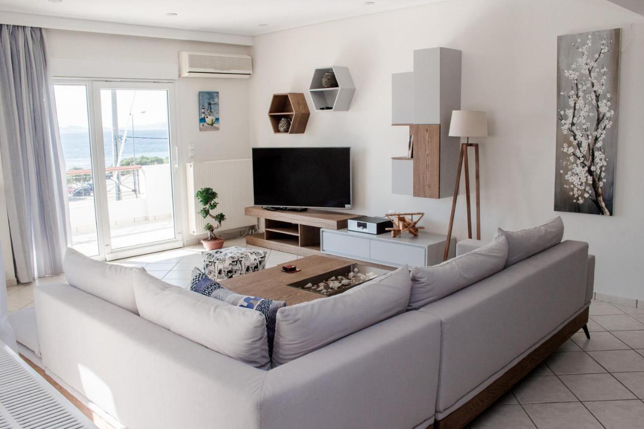 Luxury Seaview Apartment By The Sea Saronida エクステリア 写真