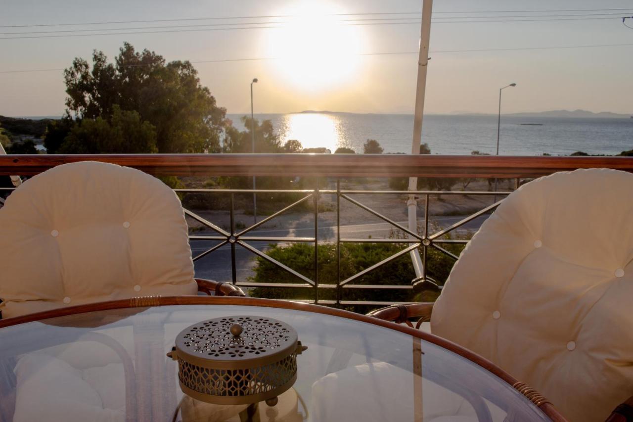 Luxury Seaview Apartment By The Sea Saronida エクステリア 写真