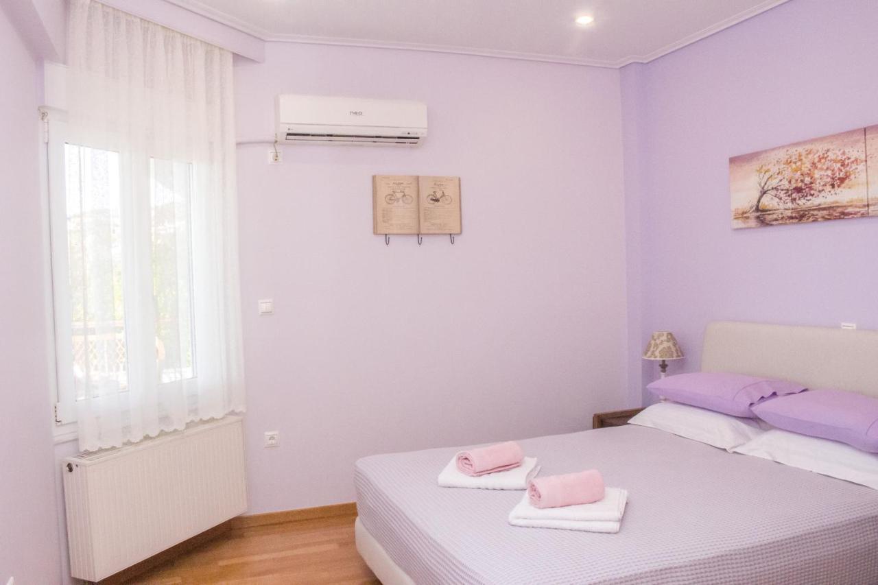 Luxury Seaview Apartment By The Sea Saronida エクステリア 写真