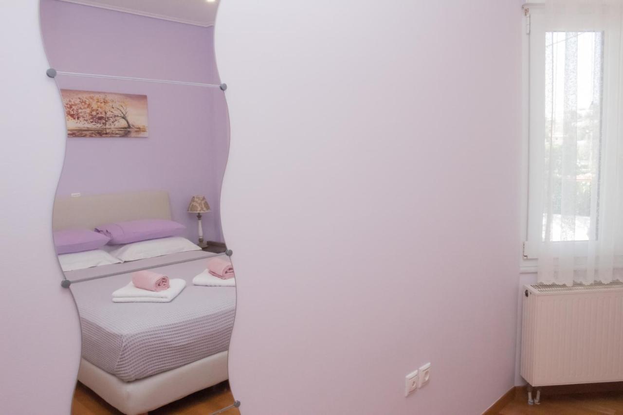 Luxury Seaview Apartment By The Sea Saronida エクステリア 写真